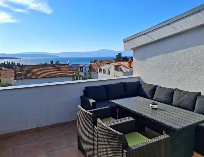 Sky Terrace and Sea View Apartment