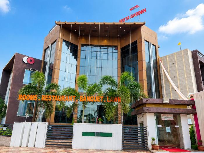Hotel Geeta Garden Unnao