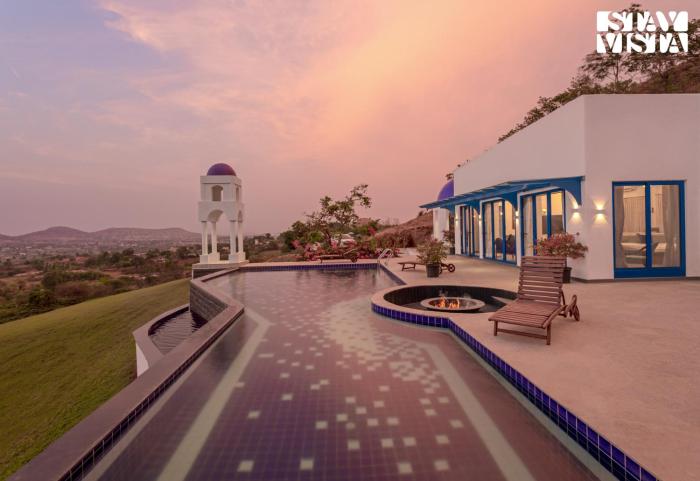 StayVista at Villa Santora with BBQ, Infinity Pool