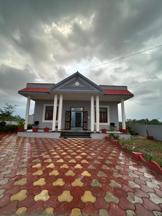 Auggie Villa