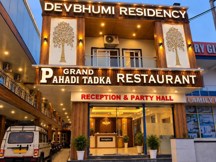 Grand Pahadi Tadka