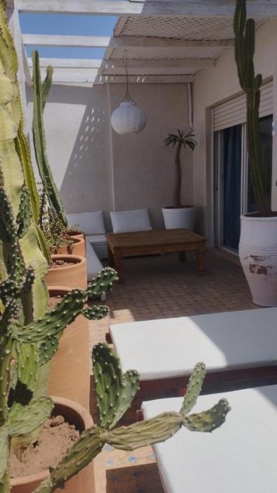 Guéliz Hypercentre - Appartement avec Terrasse et Internet Fibre