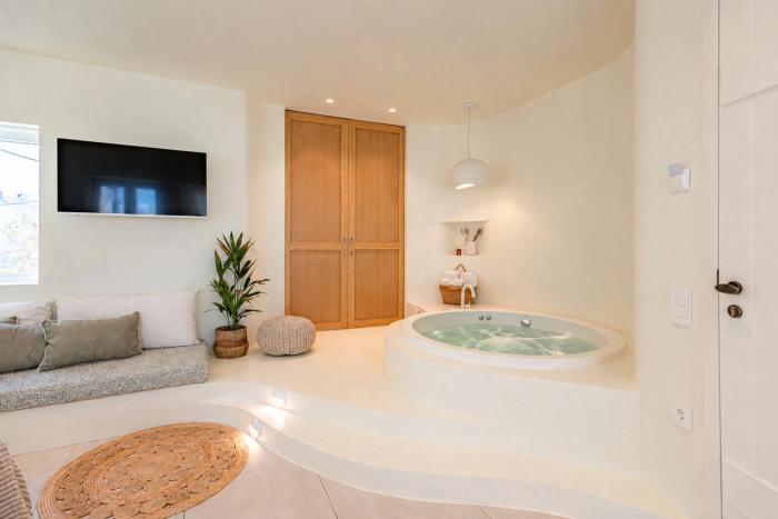 Naxia Gaia Suites