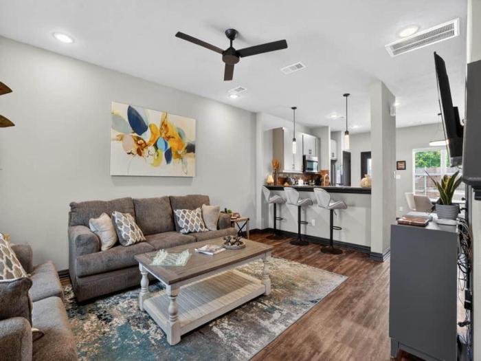 2 Bedroom 2.5 Bath College Station Condo