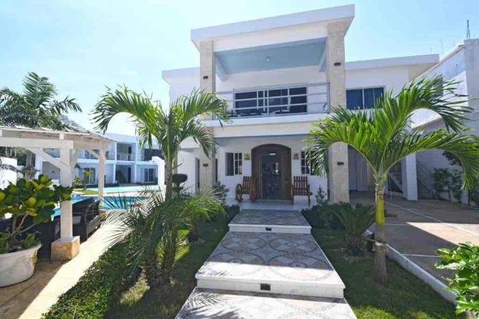 Amazing 12BR villa with 4 master rooms