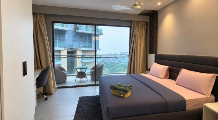 Studio apartment in Noida 36th Floor