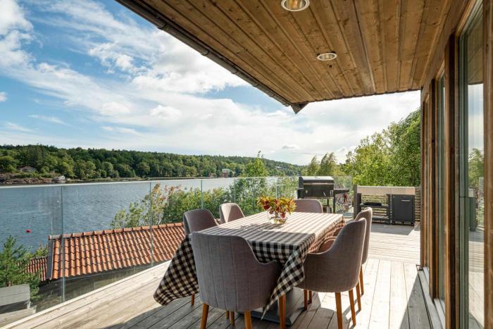 Tranholmen Villa with Dock & Water Views
