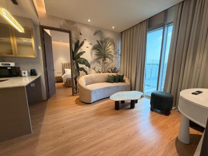 12A04 Skyline Luxury Royal 2BHK at MyDen, 3 Private Balconies, Beautiful City Views, Bright, Airy & Sunlit, 2 Ensuite Bedrooms, Premium Furnishings, Infinity Terrace Pool, Urbana Market, Cafes & Dining Just Downstairs