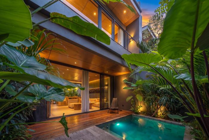 Raw Tropical Villas - Walk to Beach