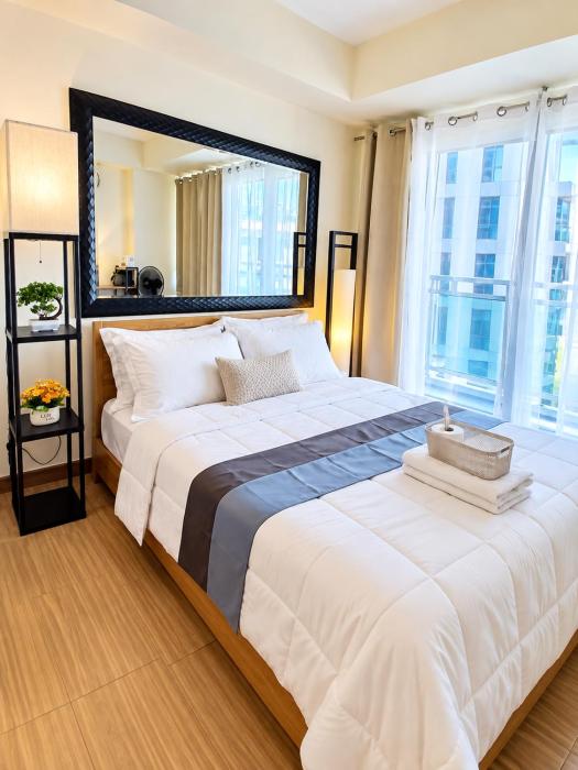 1BR Condotel in Azure Urban resort Near Naia #BH5