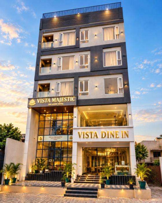 Hotel Vista Majestic By Dritan Hospitality