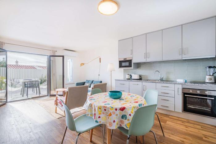 Stanchion Apartment