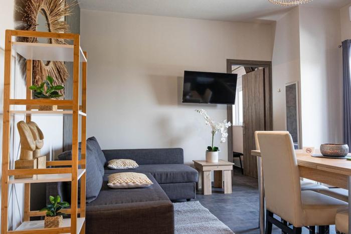 George V Luxury Apartments - Room 2