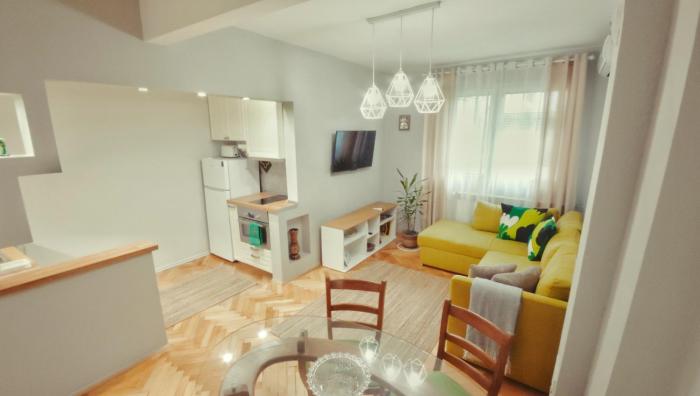 Bird Apartment