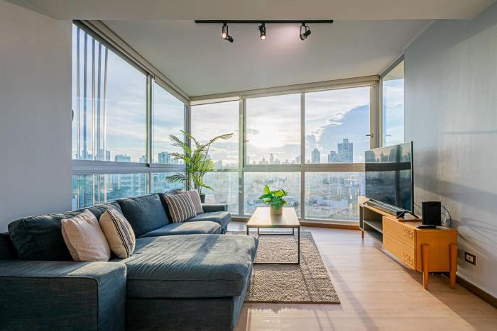 Airy 2BR in San Francisco with Pool