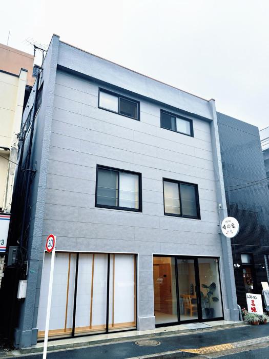 Koiwa 晴の家 101 , 6 minute walk from the subway , served by 2 lines , Convenient access to Akihabara, the airport, Asakusa, and Tokyo Skytree , up to 4 guests