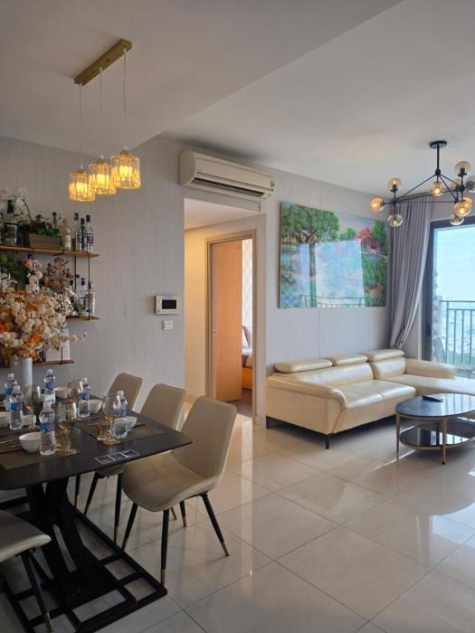Shine & Bright Apartment - Rivergate Building