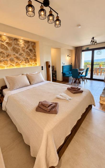 Stellas House Lake Room 2