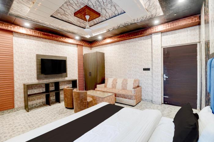Hotel O Aurivique hotels and Banquets