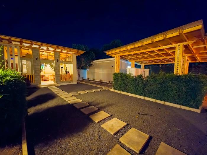 The Hide Away Resort & Apartment