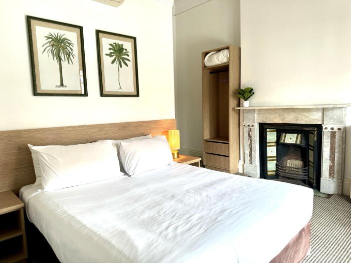 Captain Cook Hotel Botany