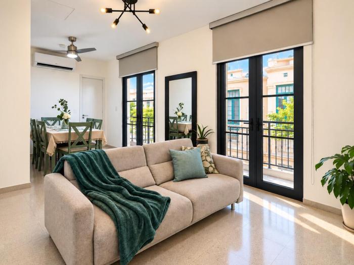 Korsi Balcony House