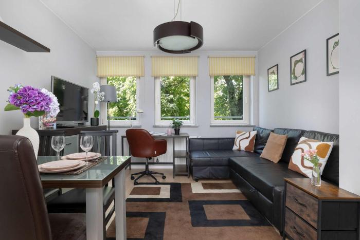 Comfortable Apartment with a Desk Close to the City Centre by Nolcegi Renters
