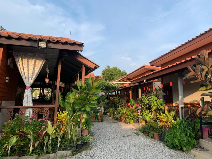 K Khan Private Garden Home - Chiang Khan Walking Street