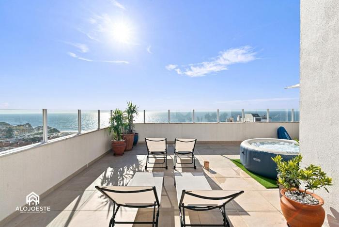 Place in the Sun II - Luxury apt with sea view