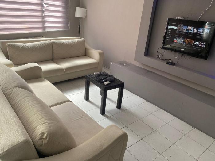 Charming 2-Bedroom Apartment in Central Pendik, Turkey