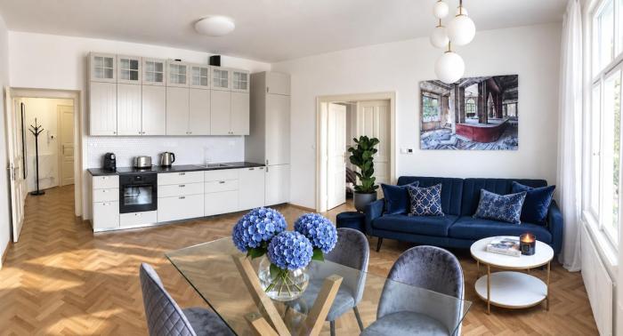 Elegant 75 m2 Apartment with Vltava River Views