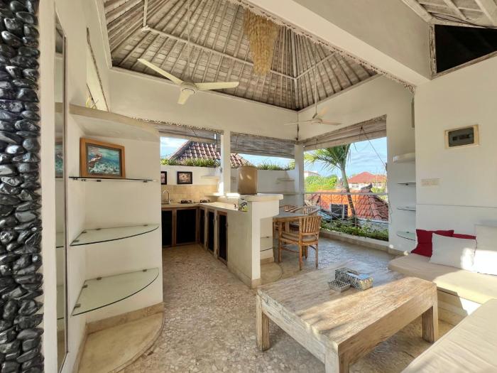 Kuta Blue Lagoon Apartment 3 bedroom near beach and airport