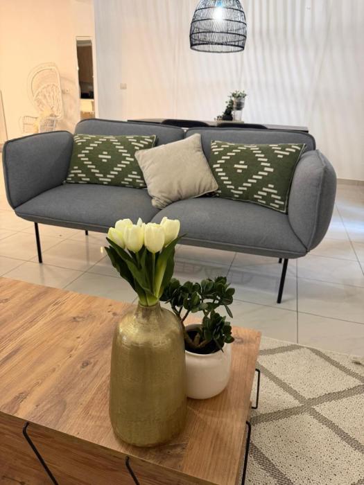 CASAvocado Newly Renovated 2BR Walk to Beach