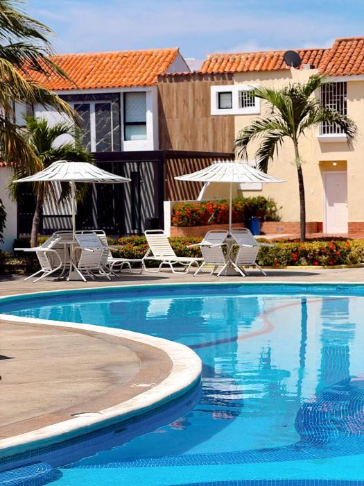 Casa con planta electrica, Wi-Fi, a 10min de la playa