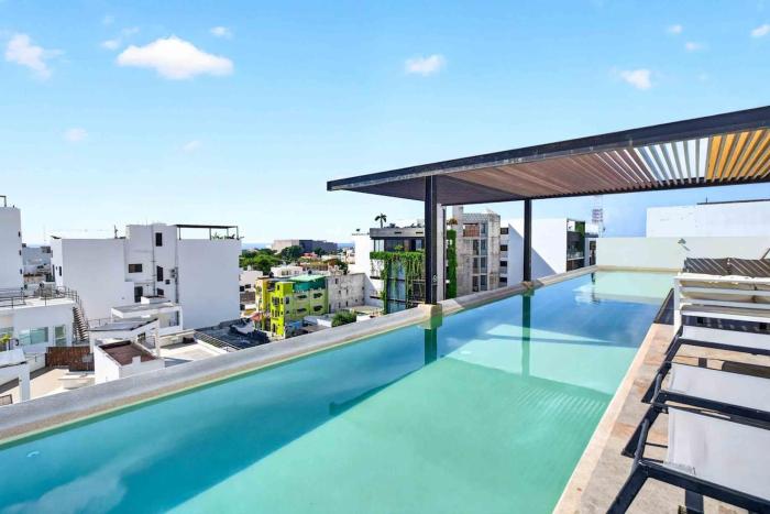 Downtown Playa Oasis 2BR-2BA Retreat