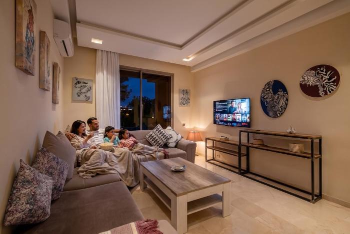 Prestigia Oasis - Chic Decor - View - Pool - AC