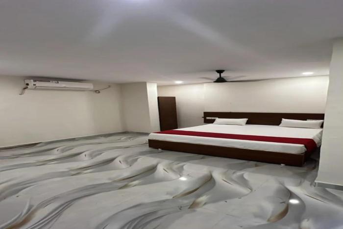 FabHotel Akhil Dot Inn