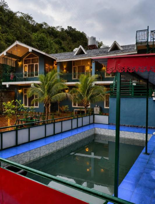 Riverdale Hills Kasauli-Twin Pools