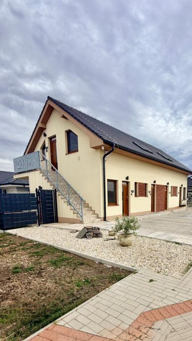 HENRY APARTMENT - Nesvady - Slovakia
