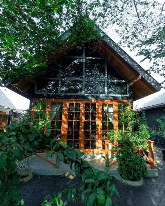 Gladys Private Garden Cabin