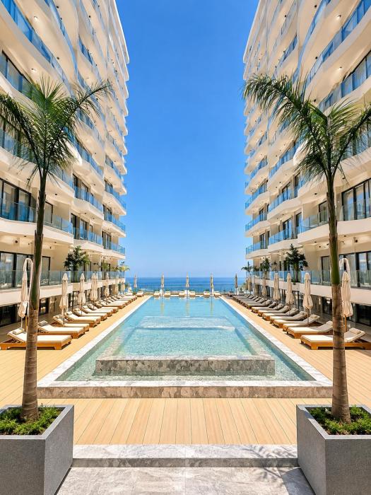 Girasole Apartment,Steps from Sea
