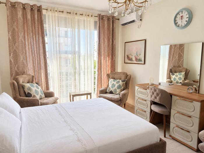 Central Tirana 1BR, 3 Min to Skanderbeg Square