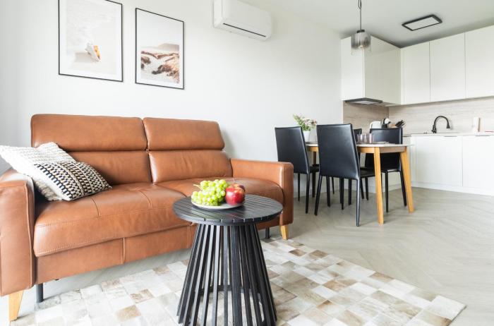Apartament nadmorski z garażem i dużym balkonem, Kołłątaja