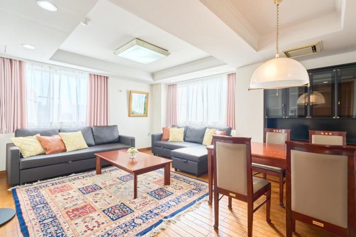 L-140m2,Elevator,Max19pp,2 toilets,Free Wifi