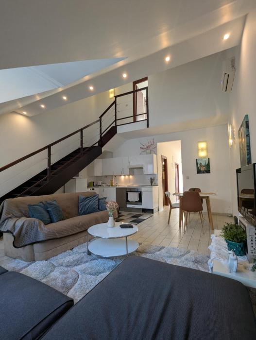 Astoria Duplex Panorama