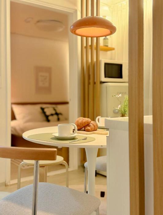 3 Beds for 6 Seolleung Seonjeongneung COEX Gangnam Cheongdam Airport Bus