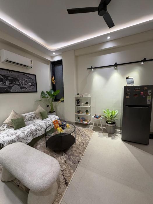 Luxury 1BHK, Fella Aurelle, Golf Course Road