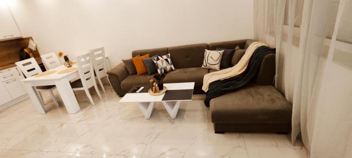 Hit apartment