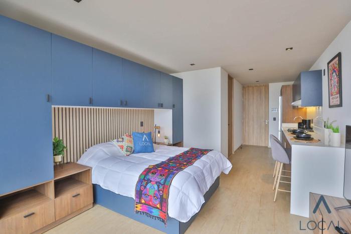 Apartment with exterior balcony 209