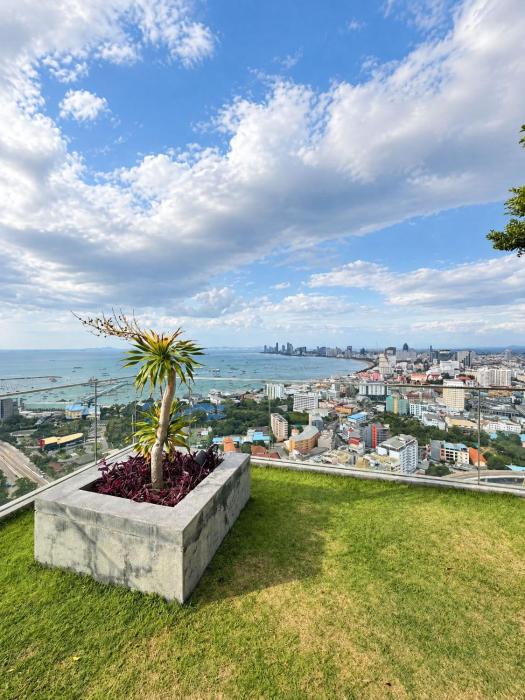 10 Mins walk to Walking Street Apartment in Pattaya Jomtien